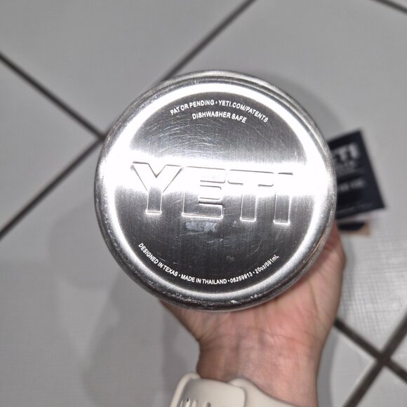 Insulated 20oz tumble with magnetic slide sip lid - Picture 3 of 14